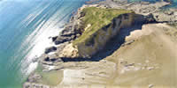 Le Breizh KAM au-dessus de la plage du Bile N° G0022242